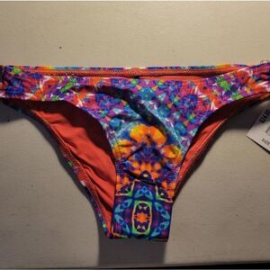 "KikiRio " Woman's tie dye bikini Bottoms Size: XS hygienic liner NWT